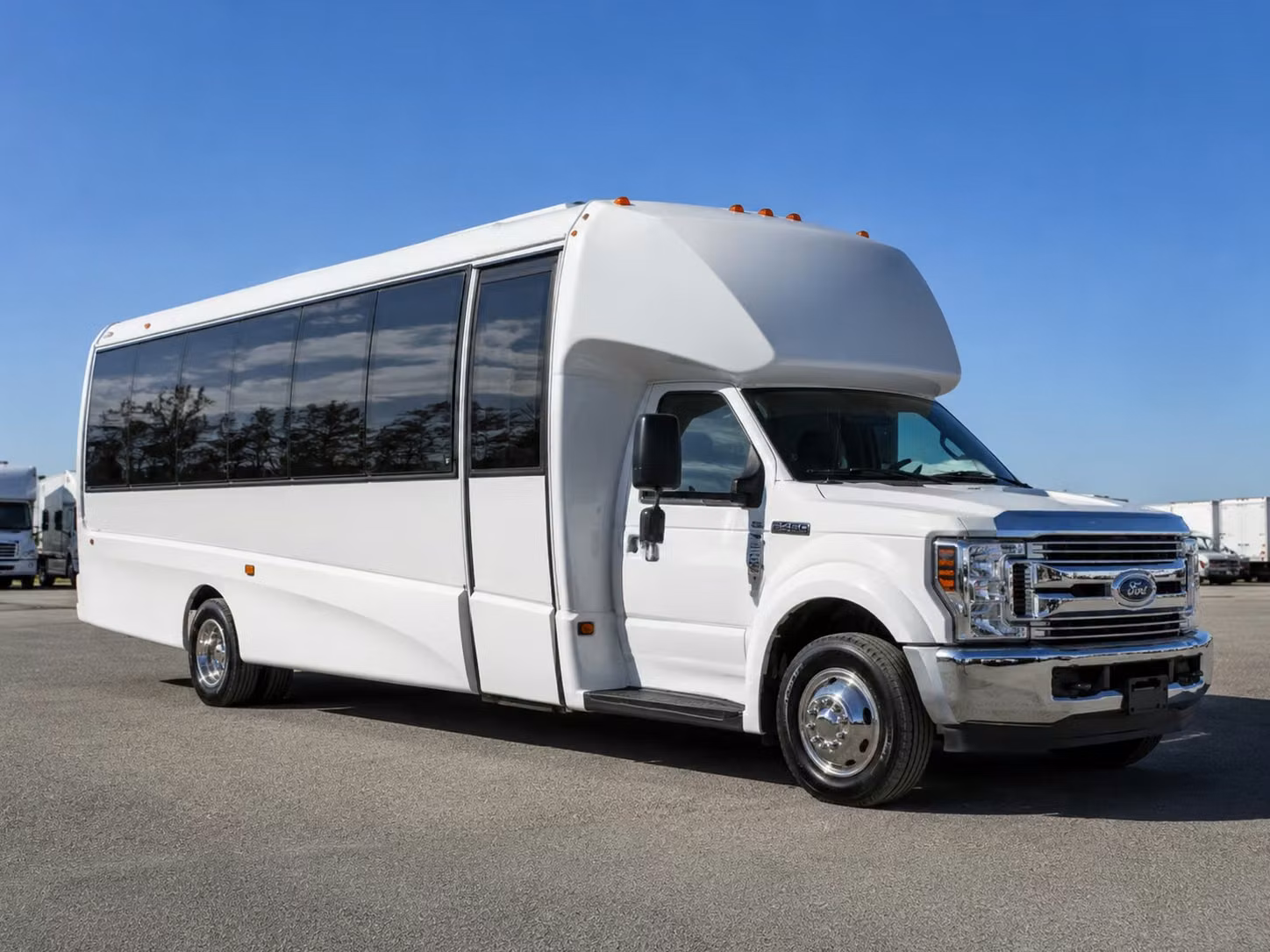 15 passenger minibus