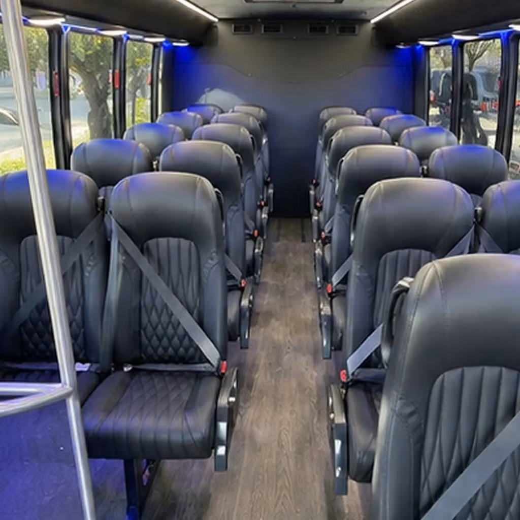 rochester 30 passenger minibus rental