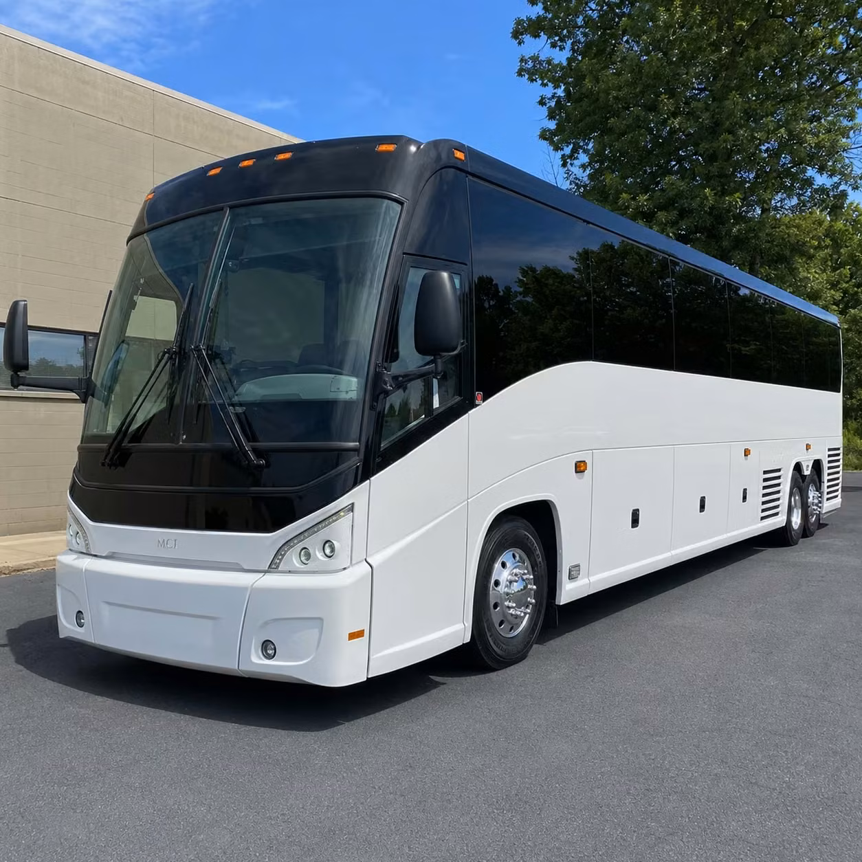 rochester charter bus rental exterior
